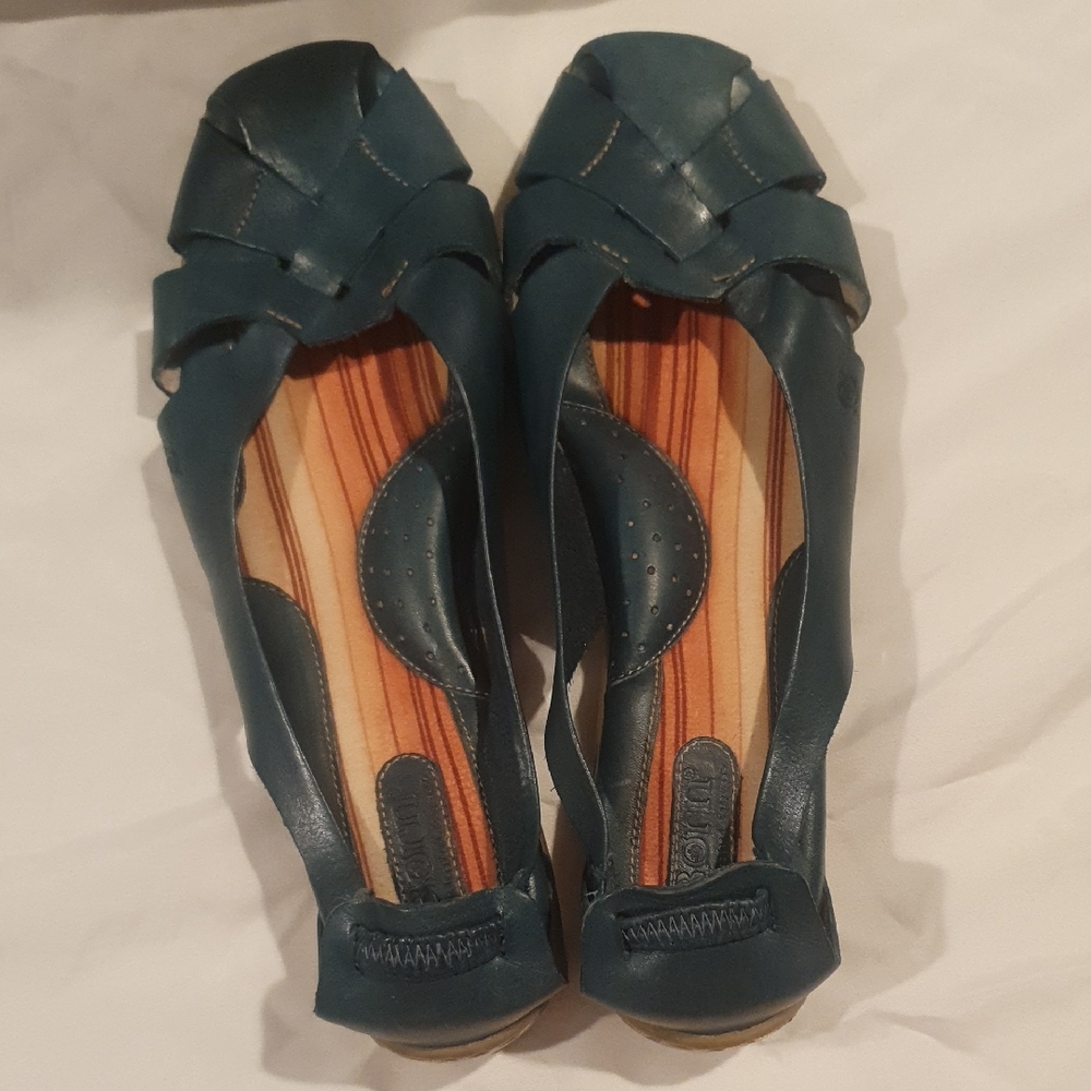 Born Dark Green Women's Flats 9.5
